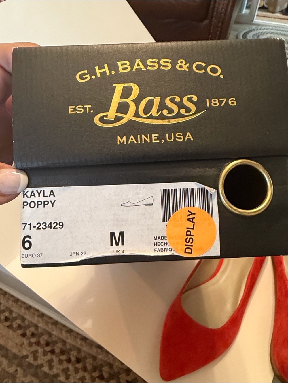 G.H. Bass & Co. Women's Kayla Poppy size 6 suede Flats - Picture 5 of 8